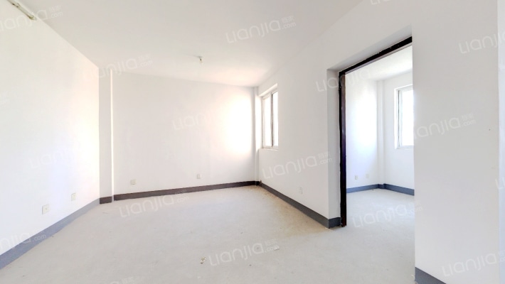 滨江花苑二手房实景图