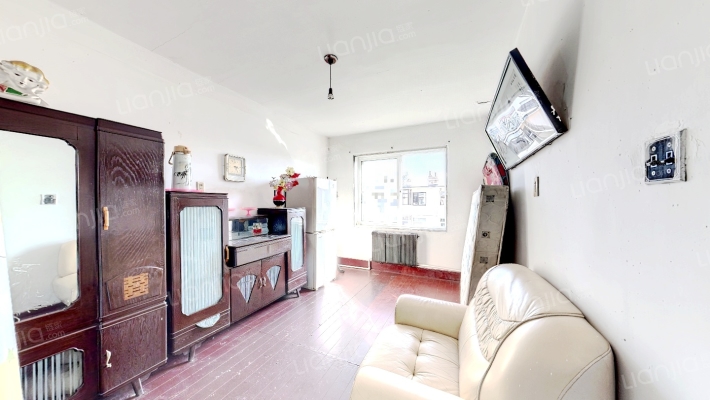 门球场二手房实景图