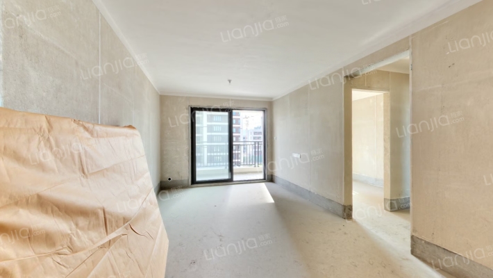 新郑碧桂园天宸苑二手房实景图