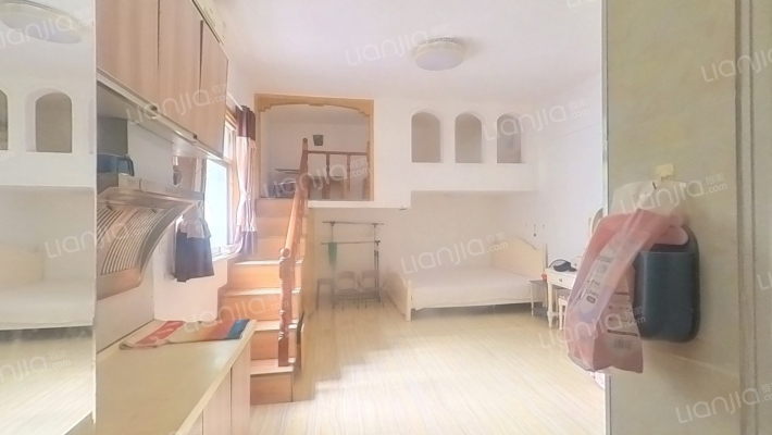 金领公寓二手房实景图