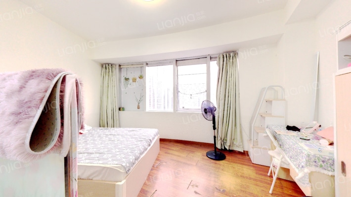 电影大厦二手房实景图