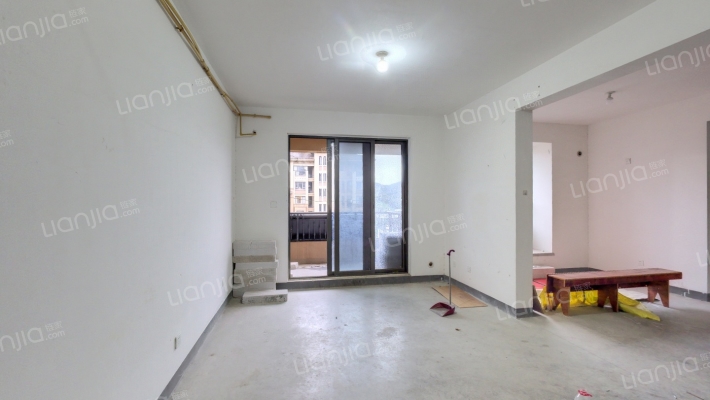 东海·闲湖城二手房实景图