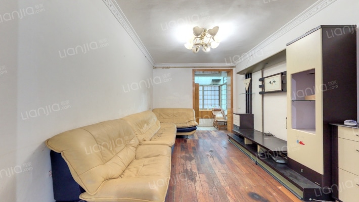 鸿雁巷15号二手房实景图