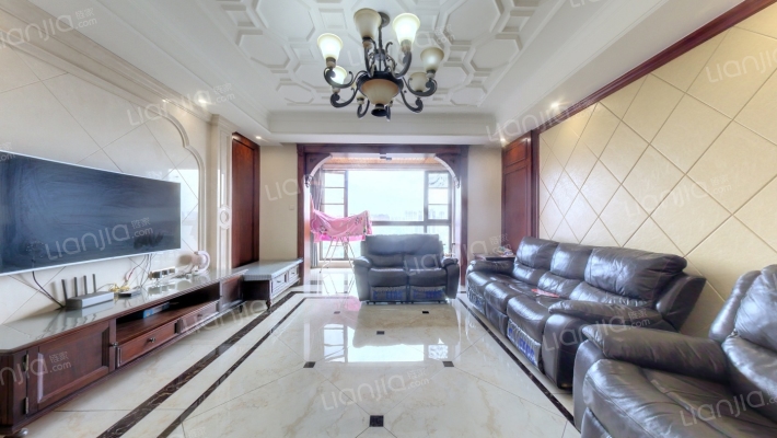 普罗旺世七期温泉别墅二手房实景图