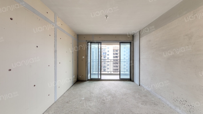 日盛湖湘花苑二手房实景图