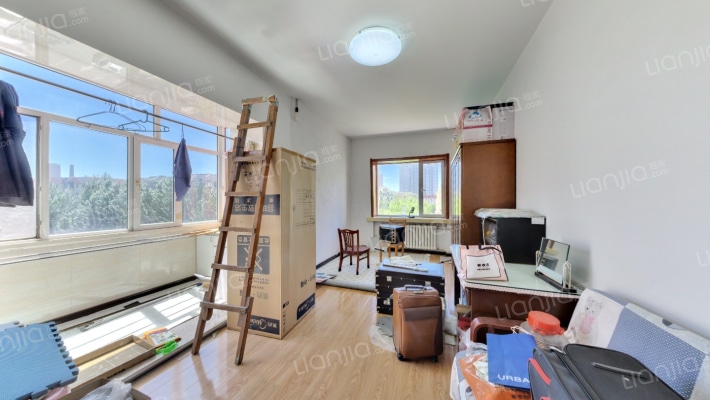 体院家属楼二手房实景图