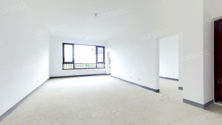 绿城晓风湖畔二手房实景图