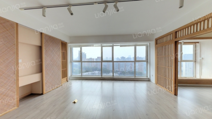 时间国际二手房实景图