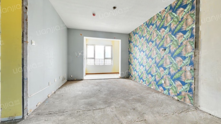 鸿锦城罗曼尼二手房实景图