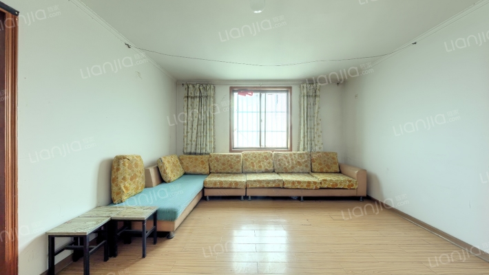 食品城小食品酒类市场二手房实景图