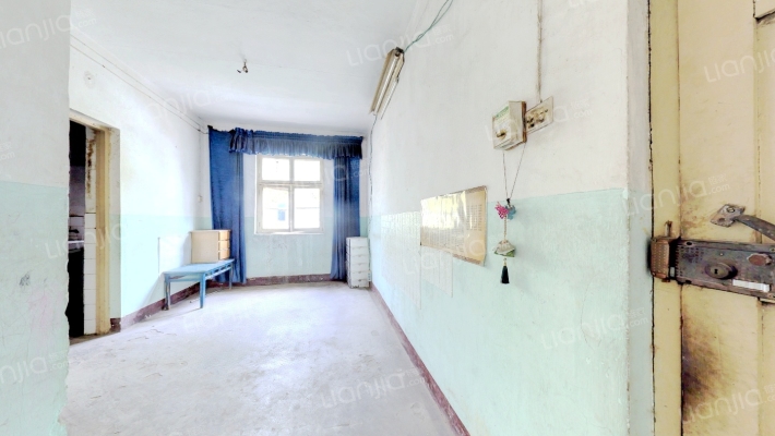 襄阳轴承厂11/12街坊二手房实景图