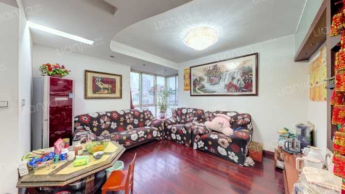 东方塞纳二手房实景图