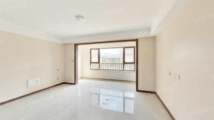 雪山万科城A10区揽月园二手房实景图