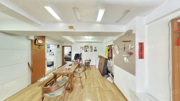 亚泰豪苑二手房实景图