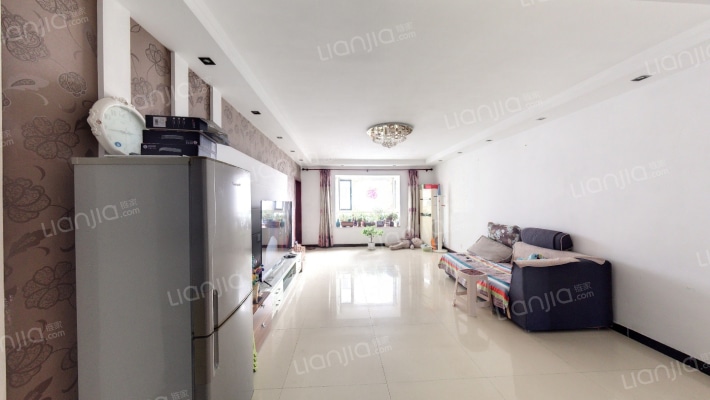 博泰公寓二手房实景图