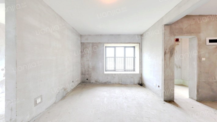 狮峰新苑二手房实景图