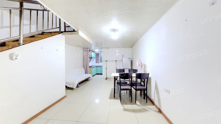 青年城二手房实景图