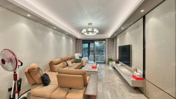 仁恒江湾时代二手房实景图