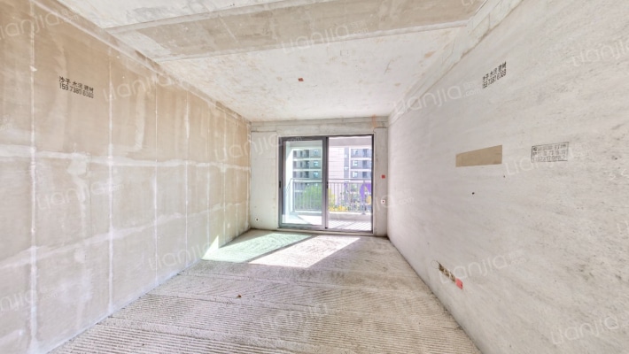 梦想中央公园二手房实景图