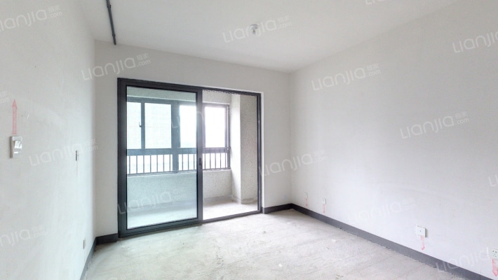 南丽湾二手房实景图