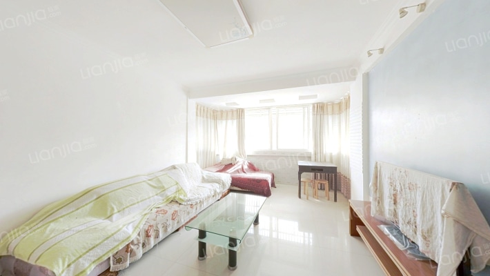 小区前靠公园 后靠体育场 菜市场近在咫尺-客厅