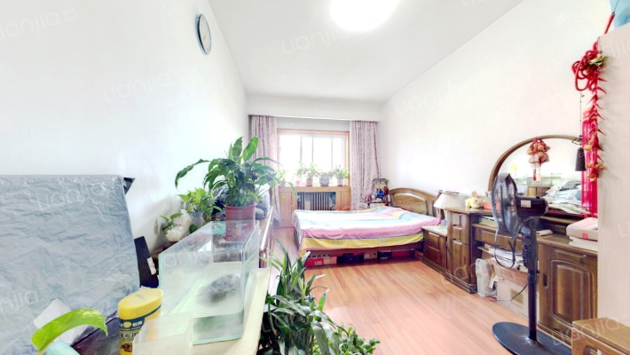 红医里二手房实景图