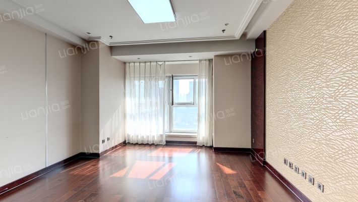 新世界名汇二手房实景图