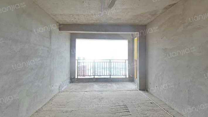 东郡华府二手房实景图