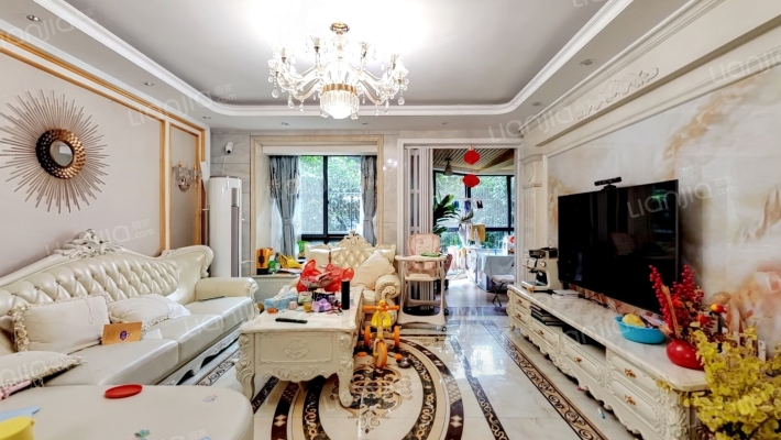 彰泰鸣翠新城二手房实景图