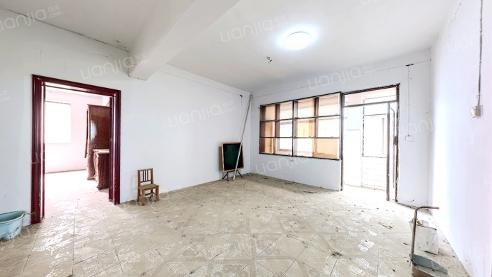 新星贸易公司家属院二手房实景图