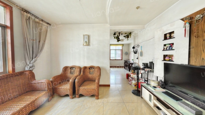 丹青苑B区二手房实景图