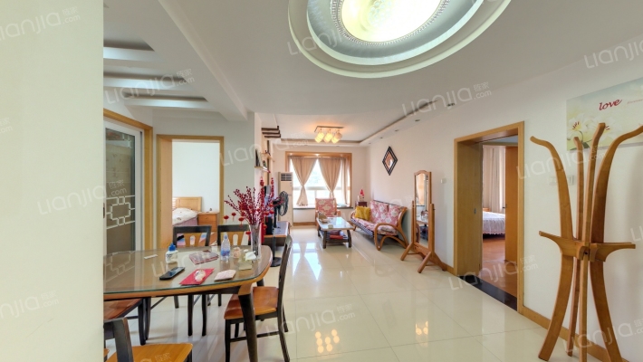 明霞花苑二手房实景图