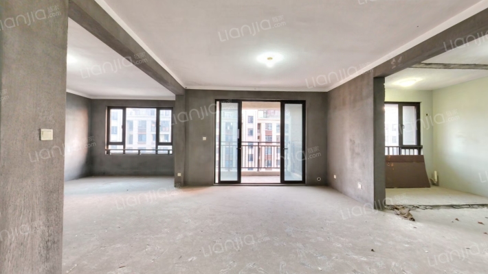 湖光秋院二手房实景图