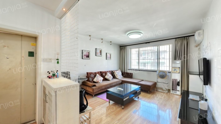 怡景民居二手房实景图