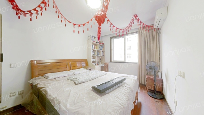 新鹿花苑二手房实景图