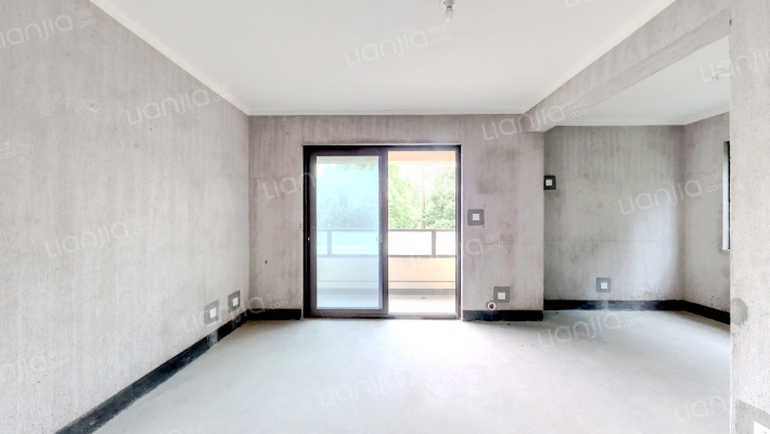 鸿翔香樟里二手房实景图