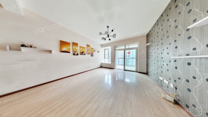 恩威玲珑南域二手房实景图