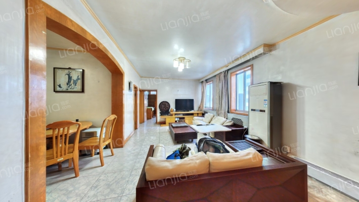 东小区社区二手房实景图