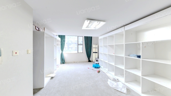 东鹏创富商业广场二手房实景图