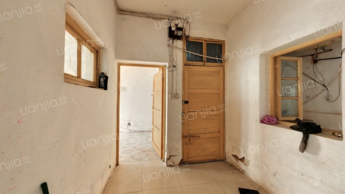 乡企局家属院二手房实景图