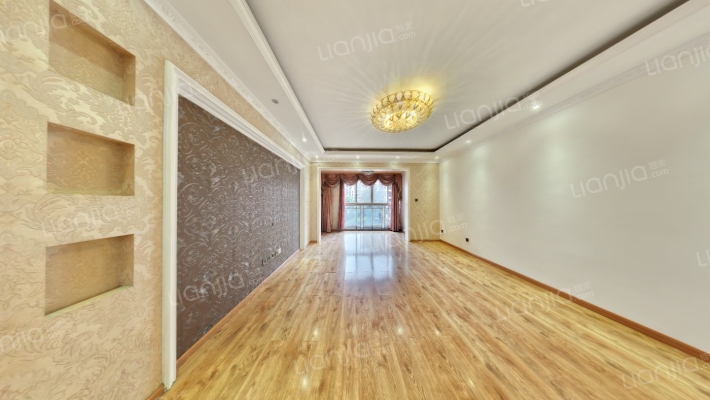 财信上河新界二手房实景图