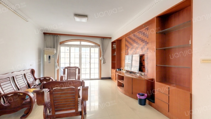 嘉都名苑二手房实景图