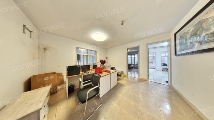 港基开发工商局宿舍二手房实景图