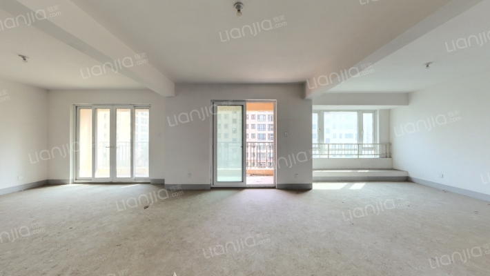 皇家首座东区二手房实景图