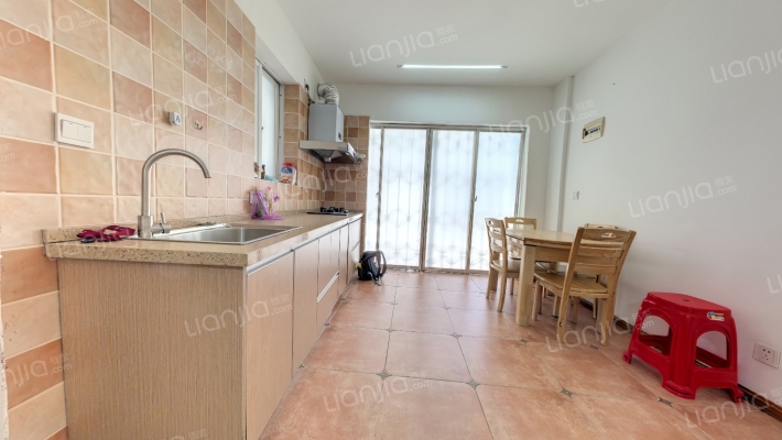 手肘头巷二手房实景图