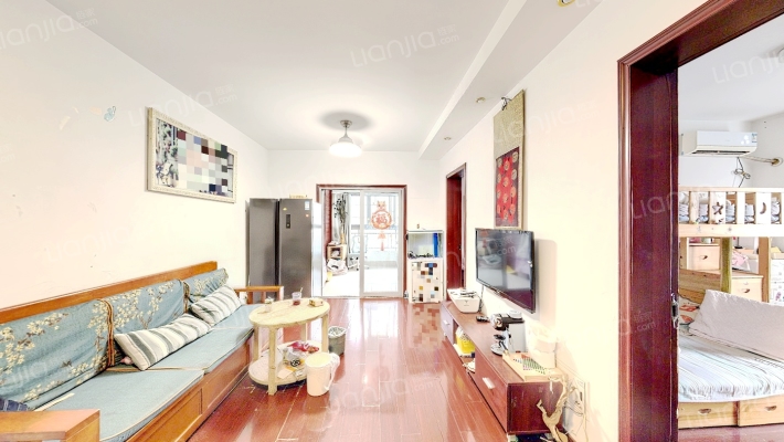 中央美域花园A区二手房实景图