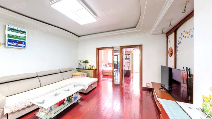 登峰街小区二手房实景图