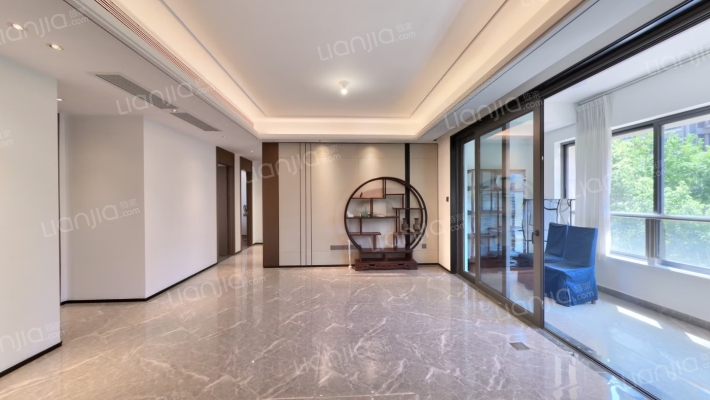 香港置地衿湖翠林云峯一期二手房实景图