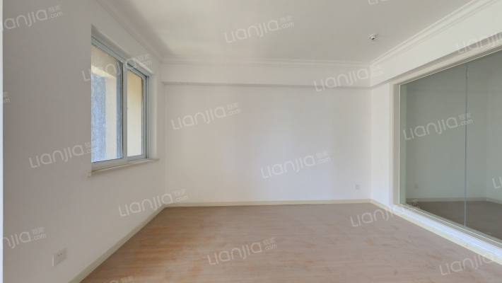 绿地长岛江风海韵二手房实景图