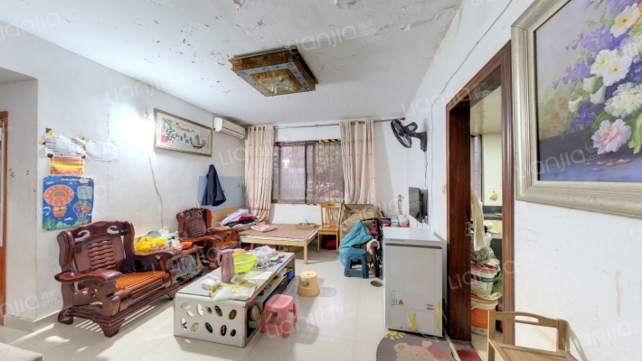 屿浦新苑南区二手房实景图